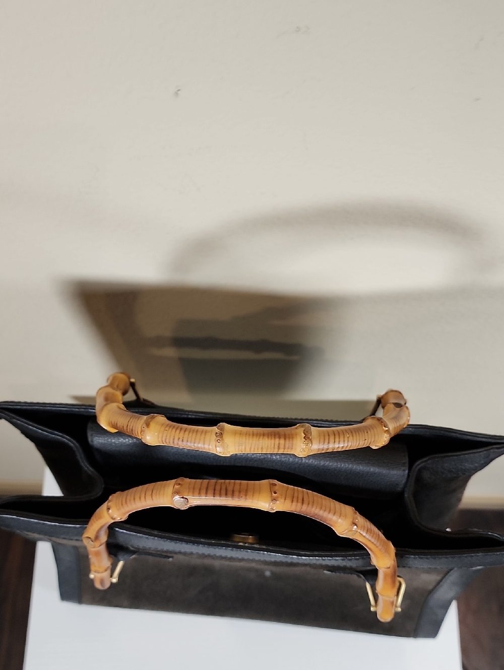 Vintage Gucci Diana (Sticky, Peeling, Dirty Inside) - Picture 3 of 12